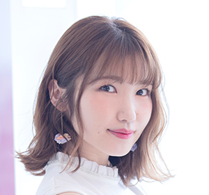 内田彩